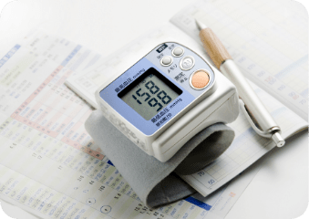 血圧測定機器と生活習慣病の管理記録
