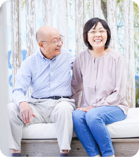 診察室で優しく対応する男性医師